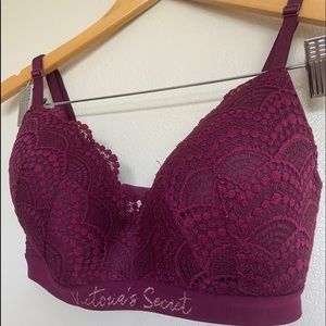 Victoria's Secret T-Shirt Lace Lightly Lined Bra